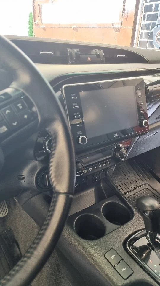 Toyota Hilux - vůz našeho klienta po kompletním čištění.